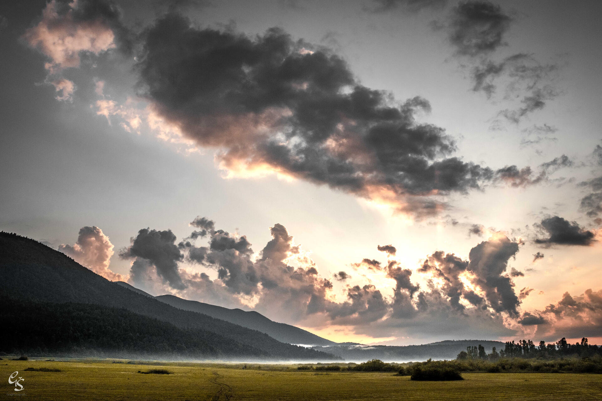 Cerknica Lake wirth Clouds